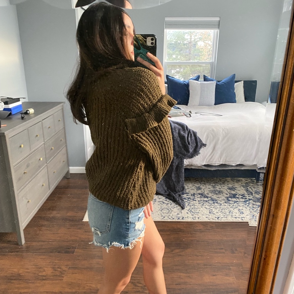 Cowl knit Ruffle Sweater - Picture 9 of 15